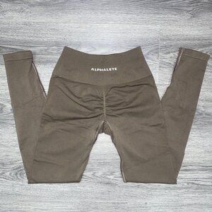 Small Alphalete Amplify Mocha Seamless Scrunch Legging